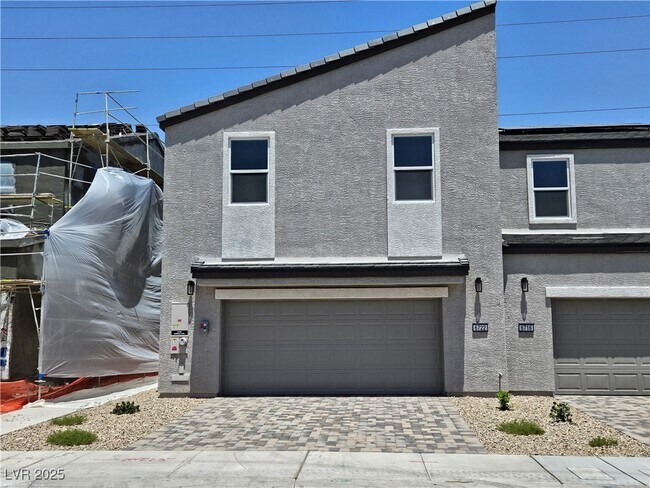 6722 The Avenue N in Las Vegas, NV - Building Photo - Building Photo