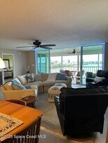 190 Pinellas Ln in Cocoa Beach, FL - Building Photo