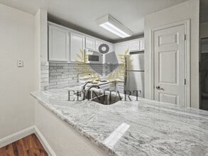 2909 Huntington Blvd in Fresno, CA - Foto de edificio - Building Photo