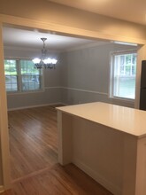 6035 Oak St, Unit 1 in Kansas City, MO - Building Photo - Building Photo