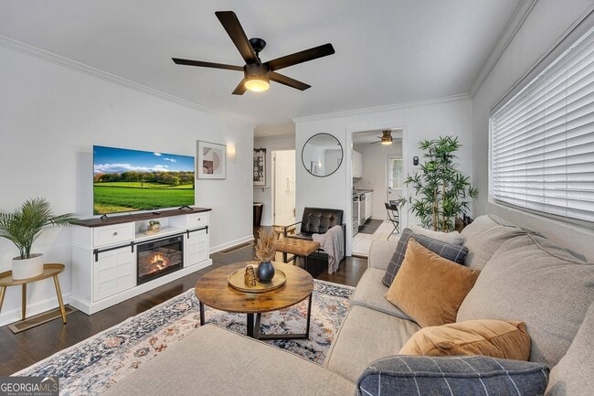 property at 1040 Herndon St NW