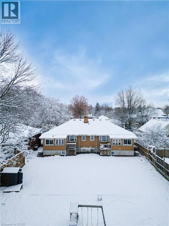 106 South Street E in Aylmer, ON - Building Photo