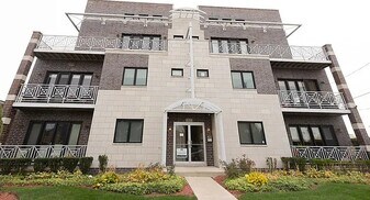 2521 N 76th Ave, Unit 2 NE in Elmwood Park, IL - Building Photo