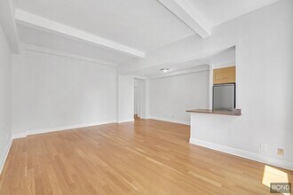 20 Park Ave in New York, NY - Building Photo - Building Photo