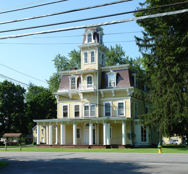 237 Jefferson Hts in Catskill, NY - Building Photo - Building Photo