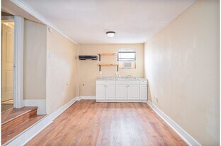 1323 Lamar St, Unit 2 in San Antonio, TX - Building Photo