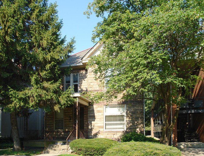 1457 Neil Ave in Columbus, OH - Building Photo - Building Photo