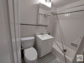 WEST 73 STREET, Unit 4C in New York, NY - Foto de edificio - Building Photo