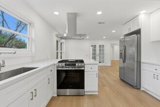 309 Melrose Ave in Mill Valley, CA - Foto de edificio - Building Photo