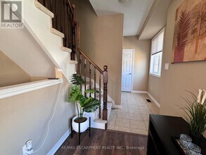 3112 Cornell Cmn in Oakville, ON - Building Photo - Building Photo