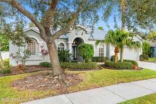 943 Carriage Hill Rd in Melbourne, FL - Building Photo