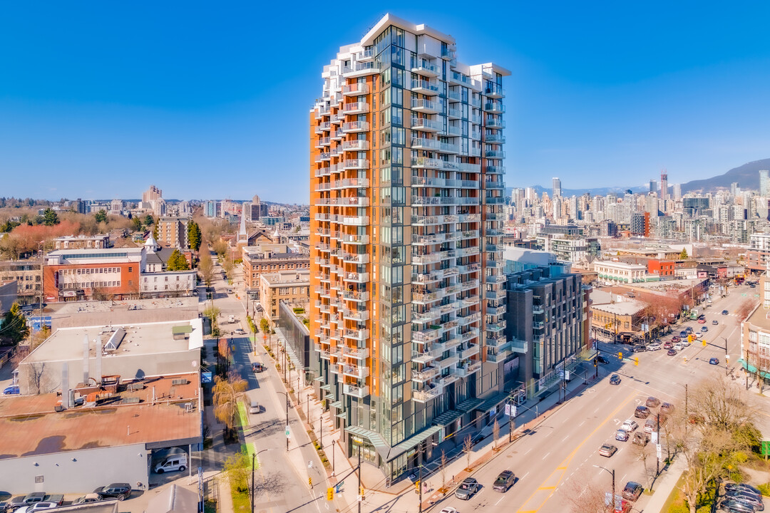 The Independent at Main in Vancouver, BC - Building Photo