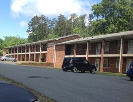 5225 Shattalon Dr, Unit 1 in Winston-Salem, NC - Building Photo