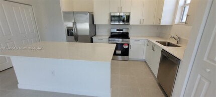 2355 SE 24th Ct in Homestead, FL - Building Photo - Building Photo