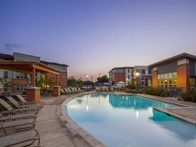 Sienna Pointe Apartments