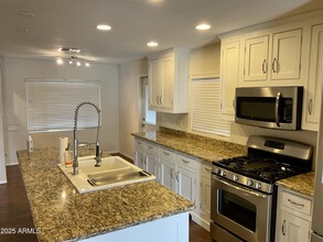 7615 E Pinchot Ave in Scottsdale, AZ - Building Photo - Building Photo
