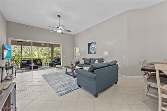 3975 Deer Crossing Ct in Naples, FL - Building Photo - Building Photo