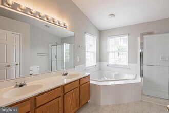 8 Mintwood Dr in Fredericksburg, VA - Building Photo - Building Photo