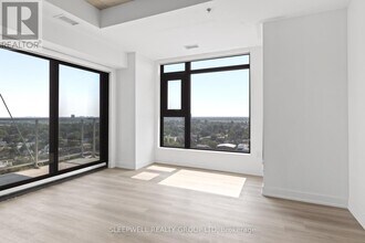 1360 Carling Ave in Ottawa, ON - Building Photo - Building Photo