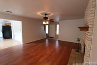 9570 Gladeview in San Antonio, TX - Building Photo - Building Photo