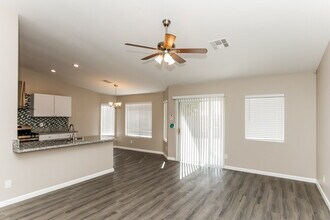 1079 Featherwood Ave in Henderson, NV - Building Photo - Building Photo