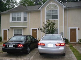 3021 Fields Dr in Stonecrest, GA - Building Photo