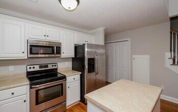 834 Landing Dr in Grovetown, GA - Building Photo - Building Photo