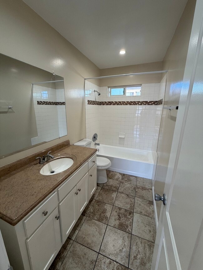 15117 Budlong Ave in Gardena, CA - Building Photo - Building Photo