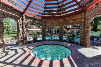 1205 Yarwood Ct, Unit 3rd Floor in San Jose, CA - Foto de edificio - Building Photo