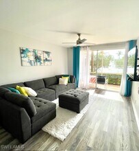 1715 Windy Pines Dr in Naples, FL - Building Photo - Building Photo