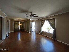 37801 N Cave Creek Rd in Cave Creek, AZ - Building Photo - Building Photo