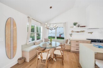 9 Pine Tree Rd in Southampton, NY - Building Photo - Building Photo