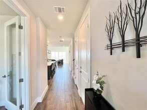 8504 Pine Muhly Dr in Lago Vista, TX - Building Photo - Building Photo