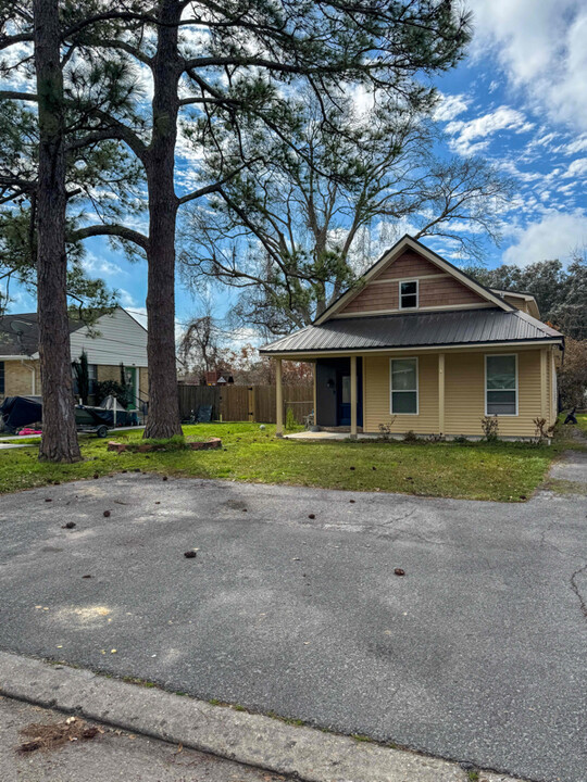 103 Shirley St in Belle Chasse, LA - Building Photo