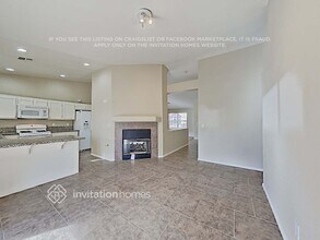 2004 Gault Ct in North Las Vegas, NV - Foto de edificio - Building Photo