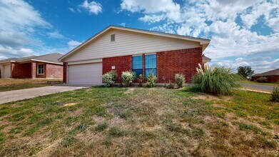 300 N 10th St in Nolanville, TX - Building Photo - Building Photo