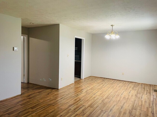 1040 N Highland Ave-Unit -#1 in Jackson, TN - Building Photo - Building Photo