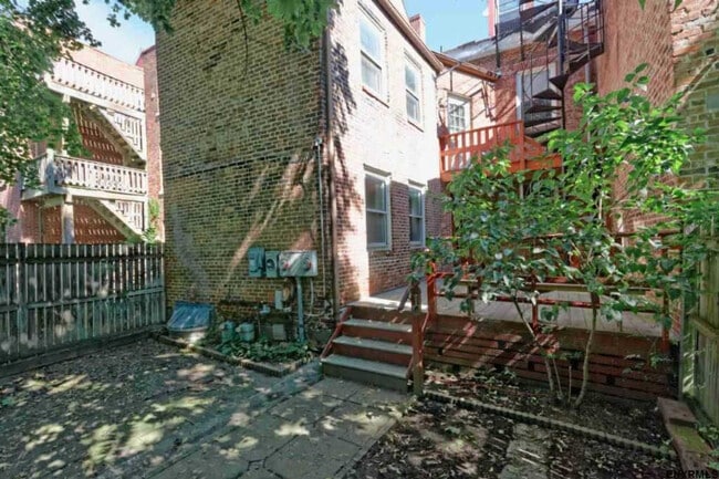88 Madison Ave, Unit SI ID1501085P in Albany, NY - Building Photo - Building Photo