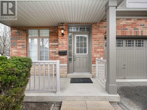 1633-1633 Northmount Ave in Mississauga, ON - Building Photo - Building Photo