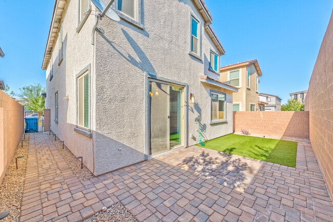 3215 Gardenia Falls Ct in Henderson, NV - Building Photo - Building Photo