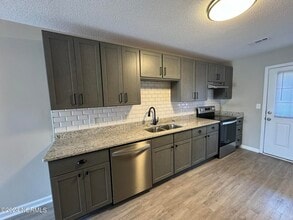 2203 Hurt Dr in Rocky Mount, NC - Building Photo - Building Photo