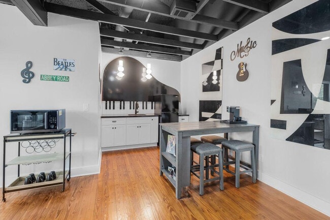 156 Camellia St in Biloxi, MS - Foto de edificio - Building Photo