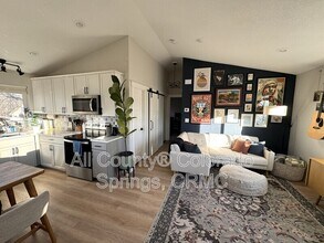 824 S Logan Ave in Colorado Springs, CO - Building Photo - Building Photo