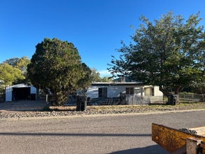 1 Campbell Ave in Bisbee, AZ - Foto de edificio - Building Photo