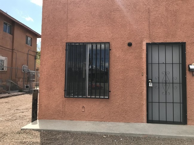 3608 Tularosa Ave in El Paso, TX - Building Photo - Building Photo