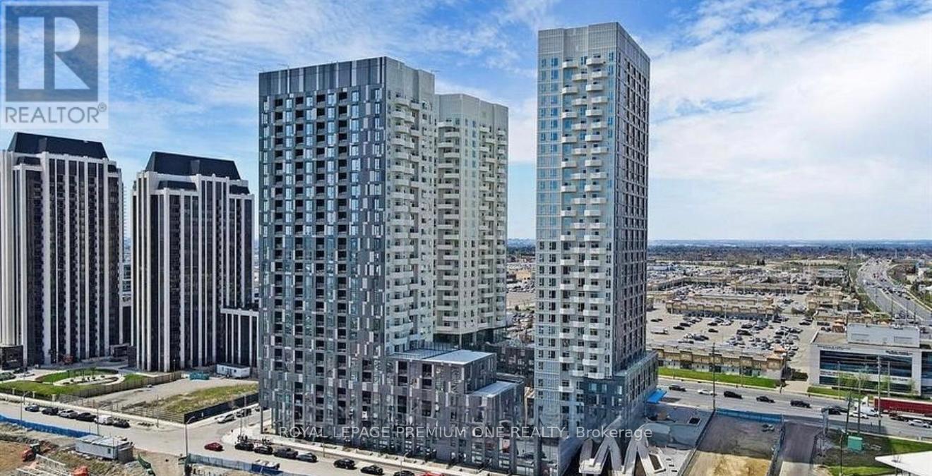 474 Caldari Rd in Vaughan, ON - Building Photo