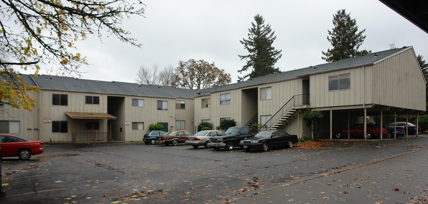 Greenbriar Apartments in Salem, OR - Building Photo