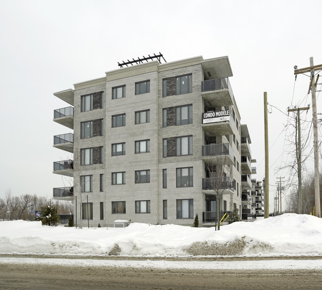 Esprit Condos in Laval, QC - Building Photo - Building Photo