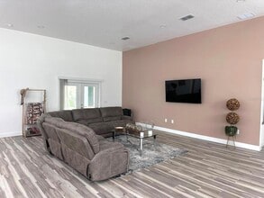 6114 Dallas Blvd in Orlando, FL - Building Photo - Building Photo
