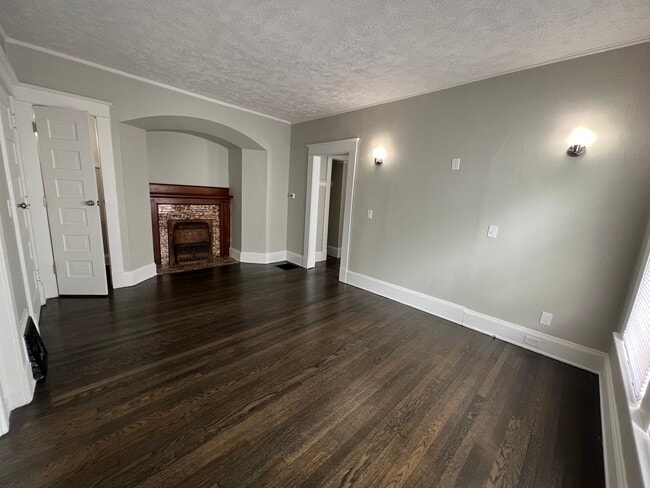 607 Fulton St E in Grand Rapids, MI - Foto de edificio - Building Photo